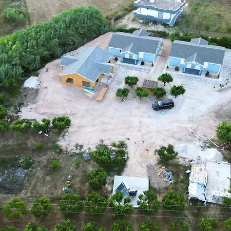 El Rancho Kidheri Ξενοδοχείο *